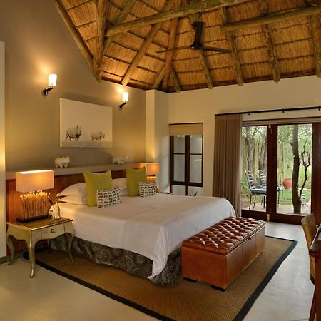 Tambuti Lodge Pilanesberg Exterior photo